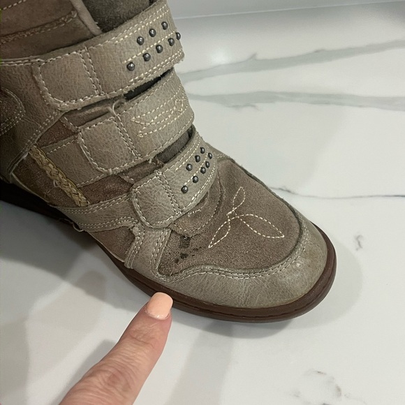 SKECHERS SKCH+3 Leather Hidden Wedge Ankle Booties Dark Taupe size 5.5 - Picture 11 of 11